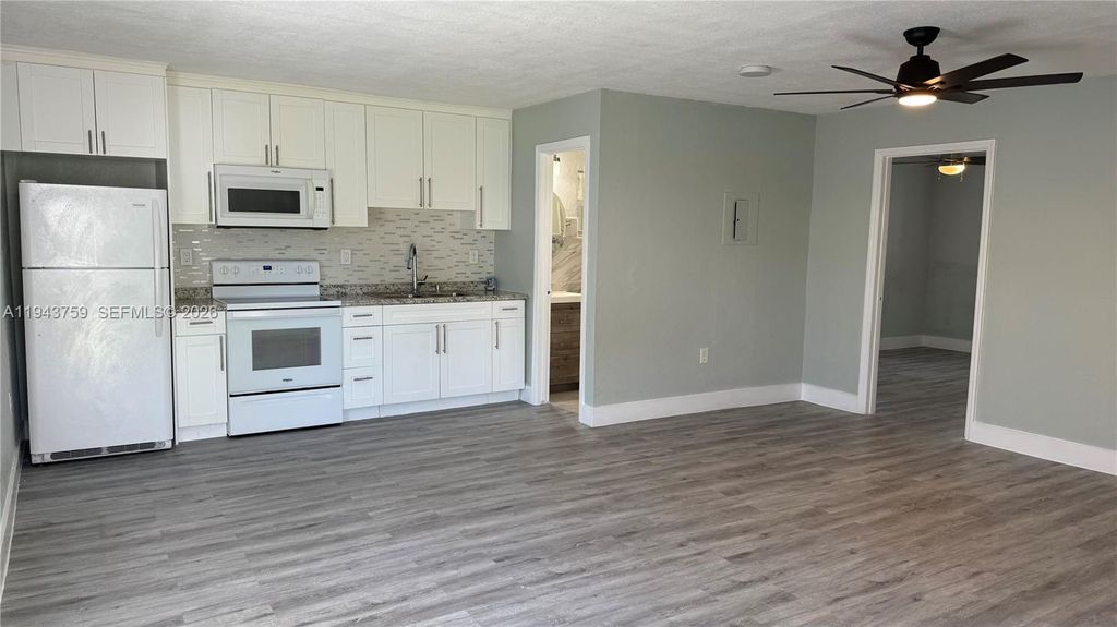 220 NW 12th St 1, Pompano Beach, FL 33060