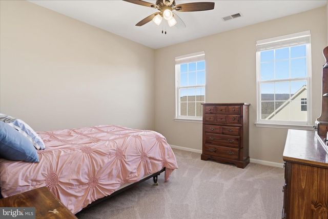 17447 LETHRIDGE CIR, Round Hill, VA 20141