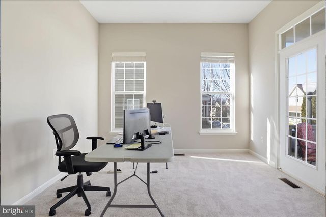 17447 LETHRIDGE CIR, Round Hill, VA 20141