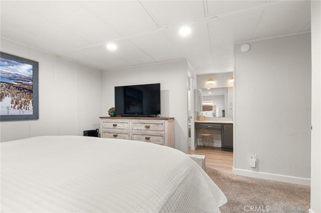 475 Thrush 9, Big Bear Lake, CA 92315