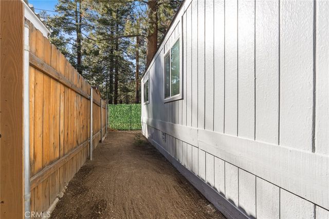 475 Thrush 9, Big Bear Lake, CA 92315