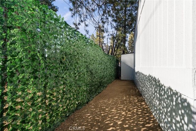 475 Thrush 9, Big Bear Lake, CA 92315