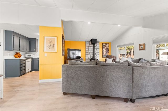 475 Thrush 9, Big Bear Lake, CA 92315