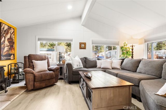 475 Thrush 9, Big Bear Lake, CA 92315