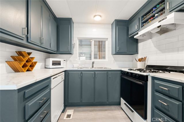 475 Thrush 9, Big Bear Lake, CA 92315