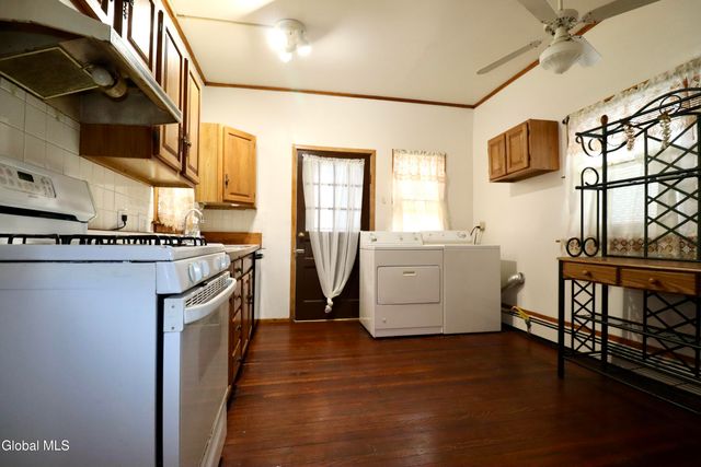 26 Younglove Avenue, Cohoes, NY 12047