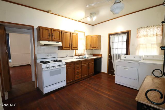 26 Younglove Avenue, Cohoes, NY 12047