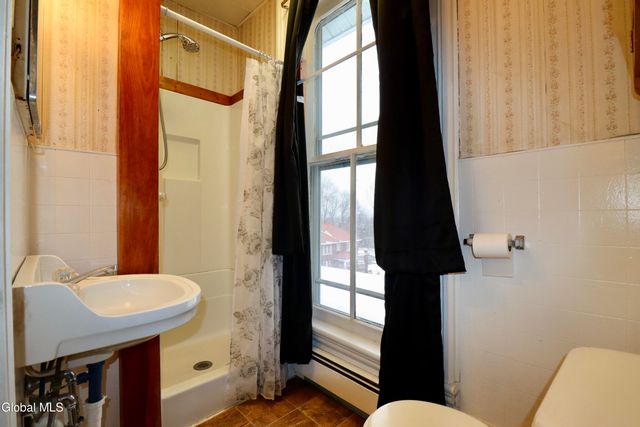 26 Younglove Avenue, Cohoes, NY 12047