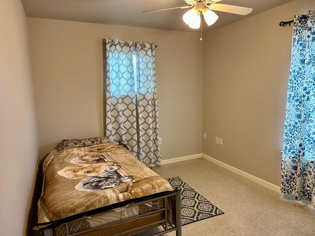 6401 Sandshof DR, Austin, TX 78724