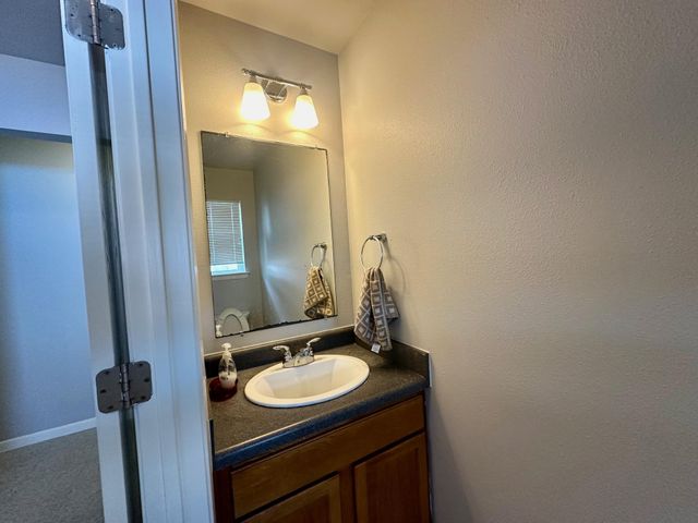 6401 Sandshof DR, Austin, TX 78724