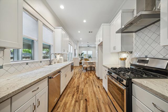 1833 Tabor Street, Houston, TX 77009