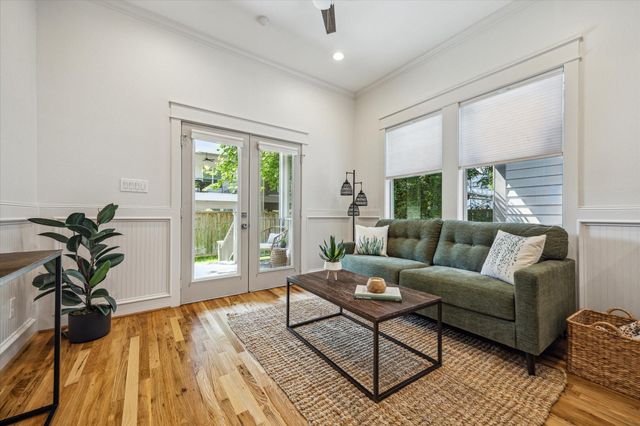 1833 Tabor Street, Houston, TX 77009