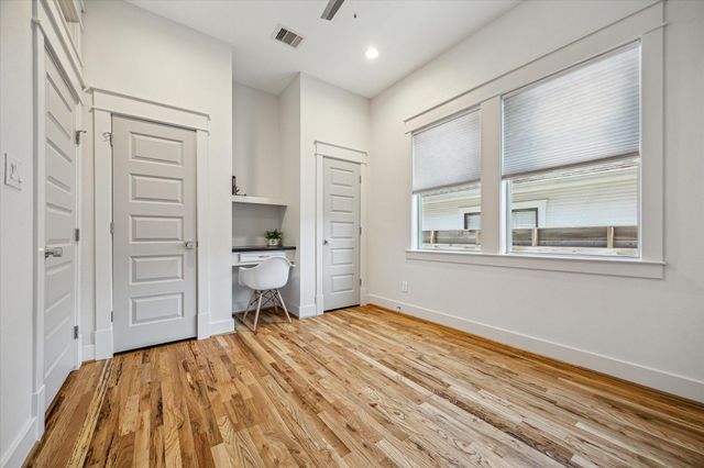 1833 Tabor Street, Houston, TX 77009