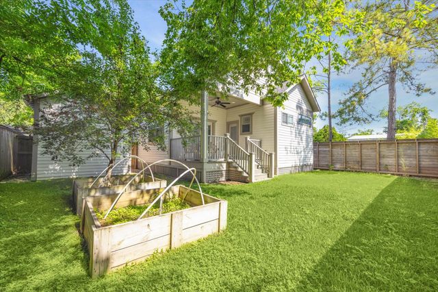 1833 Tabor Street, Houston, TX 77009