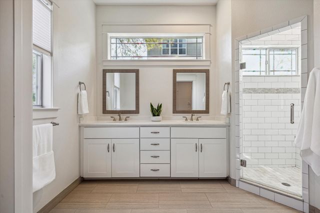 1833 Tabor Street, Houston, TX 77009