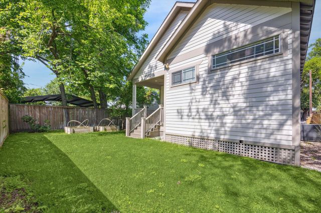 1833 Tabor Street, Houston, TX 77009