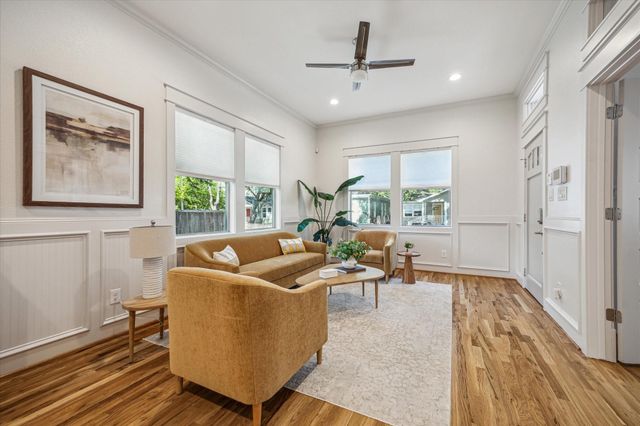 1833 Tabor Street, Houston, TX 77009