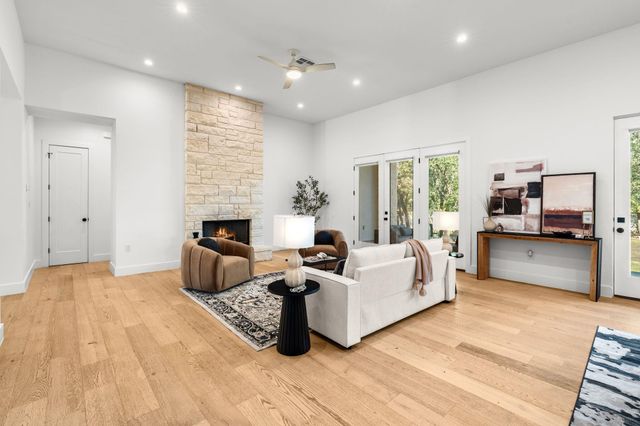101 Gabriel Woods DR, Georgetown, TX 78633