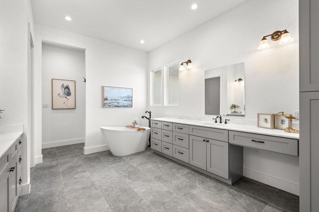 101 Gabriel Woods DR, Georgetown, TX 78633