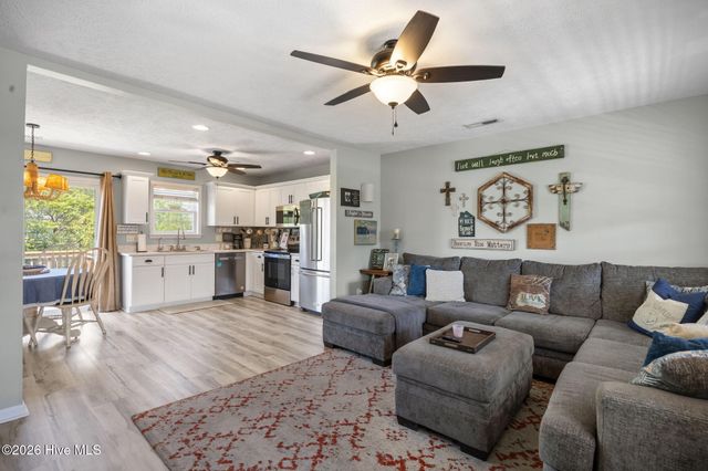 508 Seafarer Drive, Carolina Beach, NC 28428