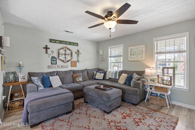 508 Seafarer Drive, Carolina Beach, NC 28428