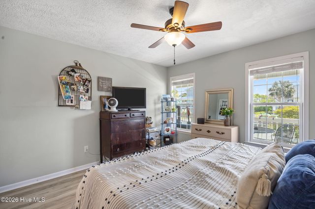 508 Seafarer Drive, Carolina Beach, NC 28428