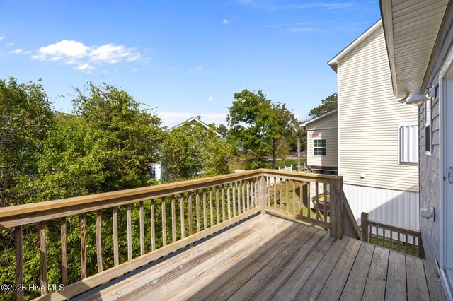 508 Seafarer Drive, Carolina Beach, NC 28428