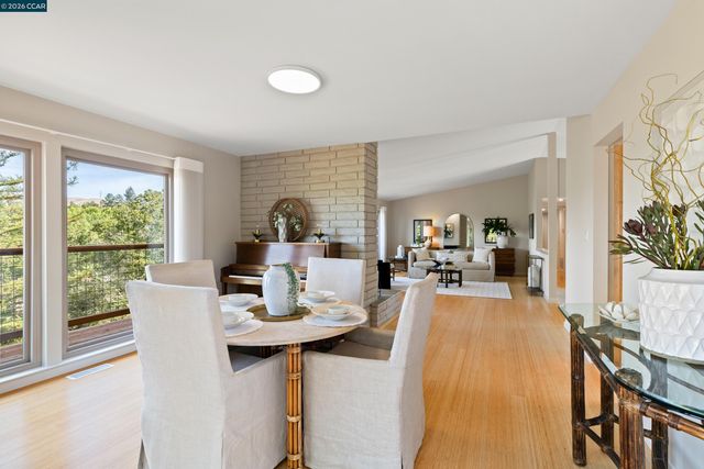 158 Fairfield Pl, Moraga, CA 94556