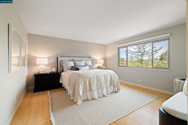 158 Fairfield Pl, Moraga, CA 94556