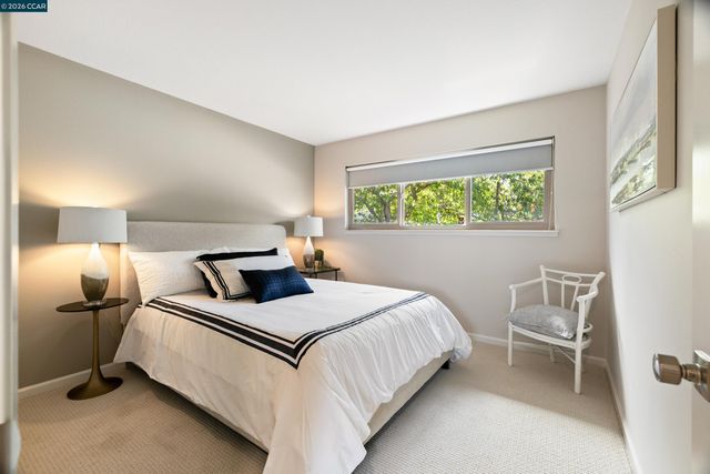 158 Fairfield Pl, Moraga, CA 94556