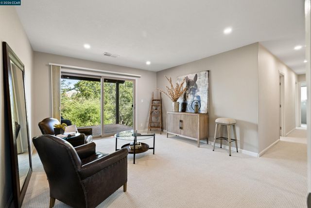 158 Fairfield Pl, Moraga, CA 94556