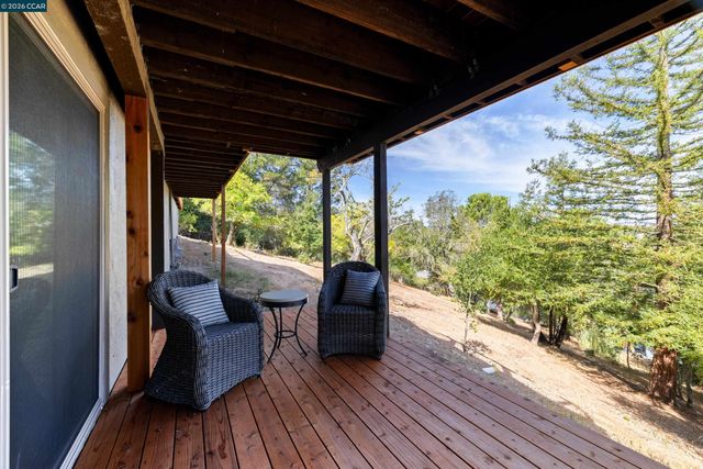 158 Fairfield Pl, Moraga, CA 94556