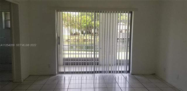 5170 SW 40TH Avenue 8E, Dania Beach, FL 33314
