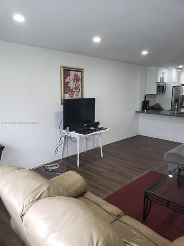 5170 SW 40TH Avenue 8E, Dania Beach, FL 33314