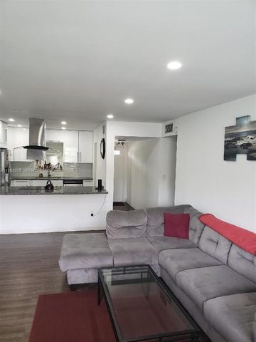 5170 SW 40TH Avenue 8E, Dania Beach, FL 33314