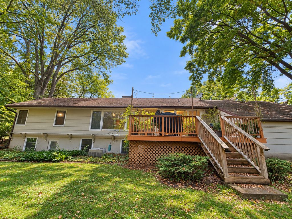 2405 W Old Shakopee Road, Bloomington, MN 55431 — photo 2