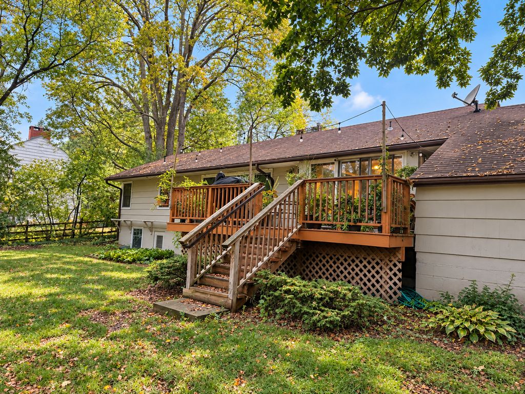2405 W Old Shakopee Road, Bloomington, MN 55431 — photo 3