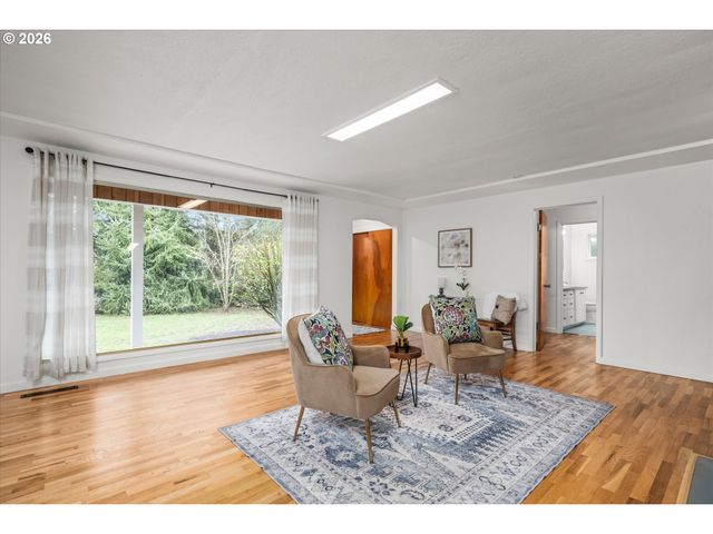 40064 MCKENZIE Hwy, Springfield, OR 97478