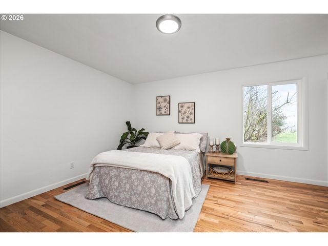 40064 MCKENZIE Hwy, Springfield, OR 97478