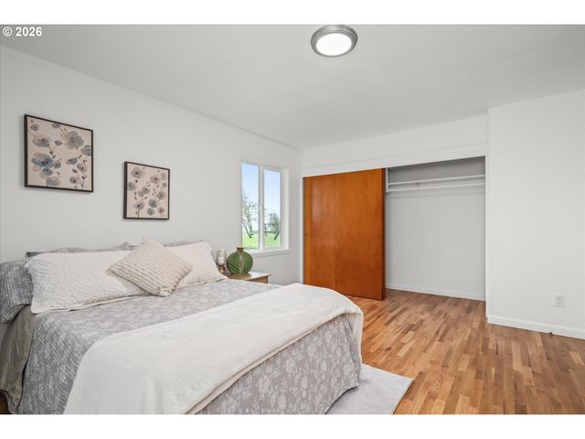 40064 MCKENZIE Hwy, Springfield, OR 97478