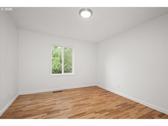 40064 MCKENZIE Hwy, Springfield, OR 97478