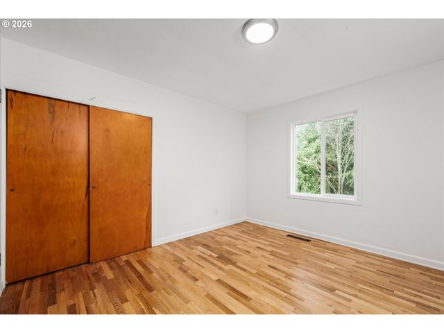 40064 MCKENZIE Hwy, Springfield, OR 97478