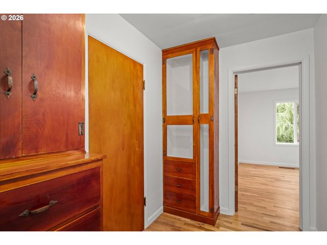 40064 MCKENZIE Hwy, Springfield, OR 97478