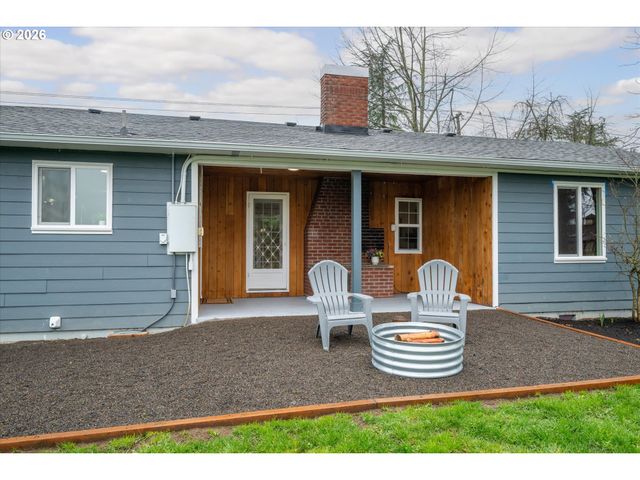 40064 MCKENZIE Hwy, Springfield, OR 97478