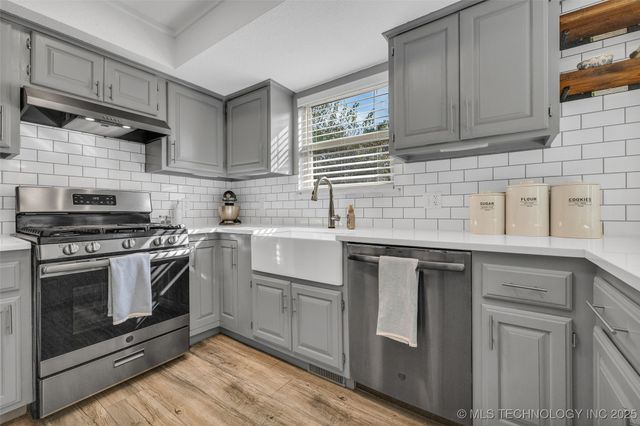 9026 E 87th Place, Tulsa, OK 74133