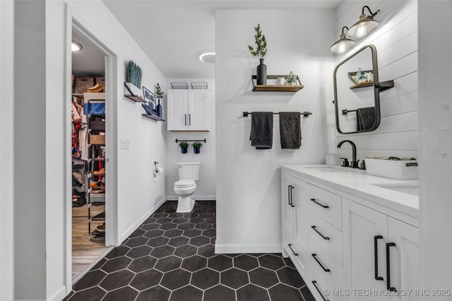 9026 E 87th Place, Tulsa, OK 74133