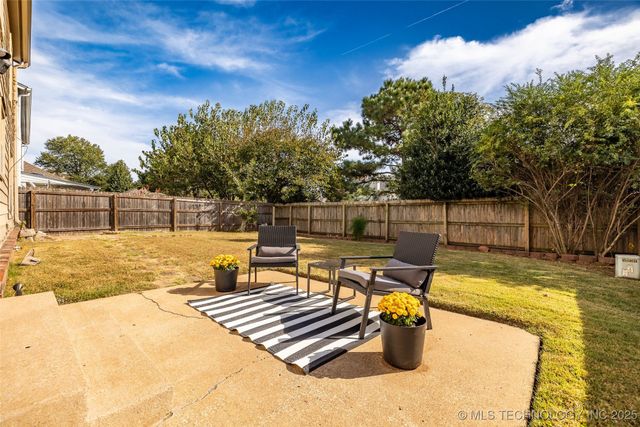 9026 E 87th Place, Tulsa, OK 74133