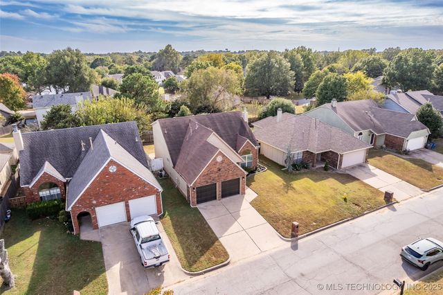 9026 E 87th Place, Tulsa, OK 74133