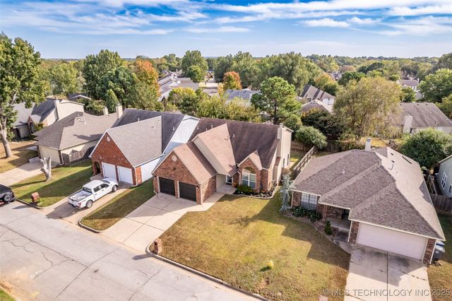 9026 E 87th Place, Tulsa, OK 74133