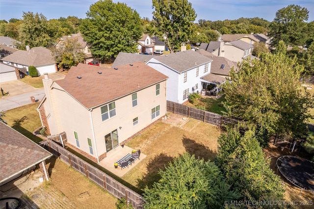 9026 E 87th Place, Tulsa, OK 74133